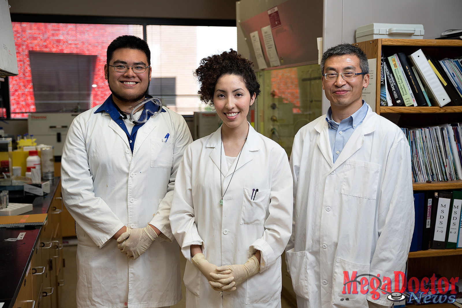 UTRGV junior biology major Andy Nguyen, senior chemistry major Itzel Lopez, and Dr. Yuanbing Mao, program director of Integrating Food Science/Engineering and Education Network, do food science research on the UTRGV Edinburg Campus as part of the IFSEEN collaborative program sponsored by the U.S. Department of Agriculture. (UTRGV Photo by Paul Chouy)
