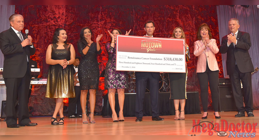 Pictured above from L-R: Larry Safir, Elizabet Jondreau, Jericka Gaskamp, Marissa Castañeda, David Deanda, Edna Desaro, Janet and Bob Vackar. The Renaissance Cancer Foundation Gala raised $318,430.00 to give to the individuals who need it most. Photo by Roberto Hugo Gonzalez.